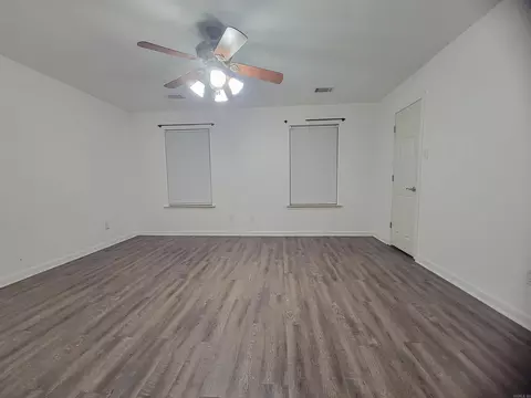 Living - 17 Dale Ct, Cabot, AR 72023 photo 8 of 8
