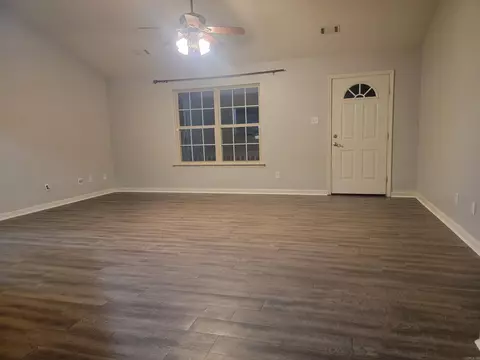 Living - 17 Dale Ct, Cabot, AR 72023 photo 1 of 8