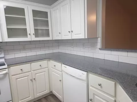 Kitchen - 17 Dale Ct, Cabot, AR 72023 photo 4 of 14