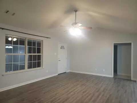 Living - 17 Dale Ct, Cabot, AR 72023 photo 2 of 8