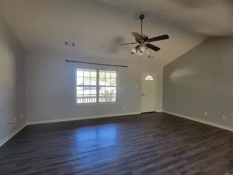 Living - 17 Dale Ct, Cabot, AR 72023 photo 7 of 8