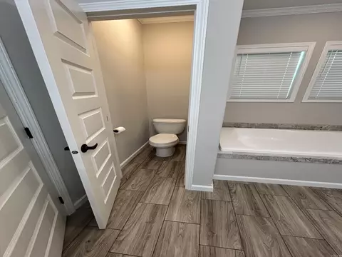 Bath - 85 Weekender, Mount Ida, AR 71957 photo 4 of 6