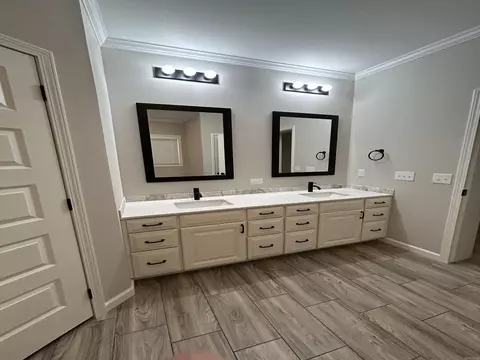 Bath - 85 Weekender, Mount Ida, AR 71957 photo 1 of 6