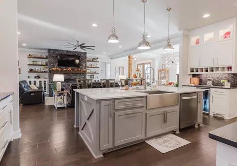 Kitchen - 2025 Westerman Dr, Benton, AR 72015 photo 6 of 6