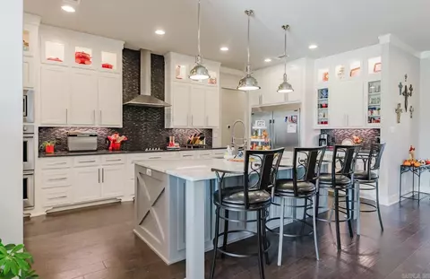 Kitchen - 2025 Westerman Dr, Benton, AR 72015 photo 1 of 6