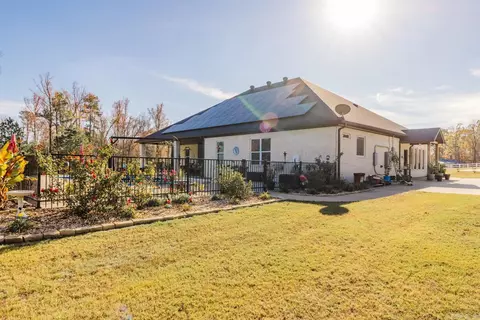 Exterior - 2025 Westerman Dr, Benton, AR 72015 photo 7 of 13
