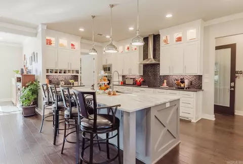 Kitchen - 2025 Westerman Dr, Benton, AR 72015 photo 2 of 6