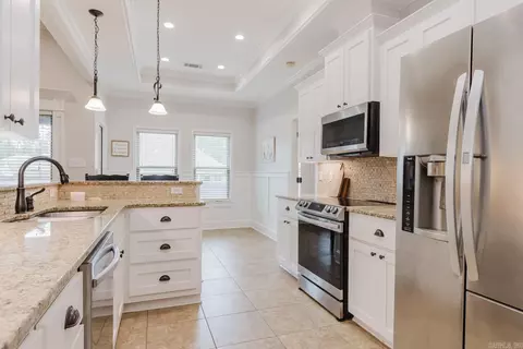 Kitchen - 10904 Stonegate Dr, Alexander, AR 72002 photo 3 of 3