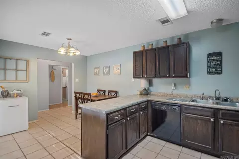 414 Bryant Meadows Dr, Bryant, AR 72022 photo 10