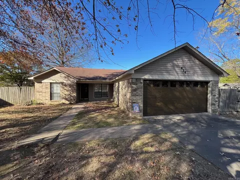414 Bryant Meadows Dr, Bryant, AR 72022 photo 1
