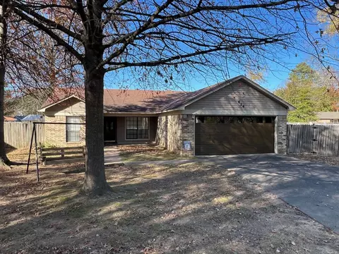 414 Bryant Meadows Dr, Bryant, AR 72022 photo 2