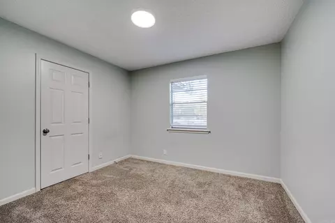Bedroom - 6513 Grayson Dr, Benton, AR 72019 photo 9 of 10