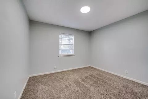 Bedroom - 6513 Grayson Dr, Benton, AR 72019 photo 6 of 10
