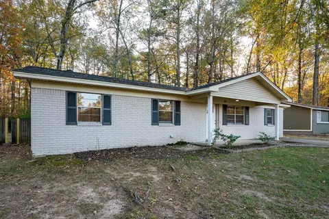 Exterior - 6513 Grayson Dr, Benton, AR 72019 photo 3 of 6