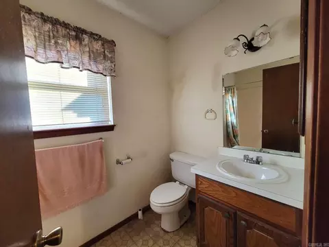 703 W Clark Ave, De Queen, AR 71832 photo 8