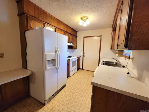 703 W Clark Ave, De Queen, AR 71832 photo 6