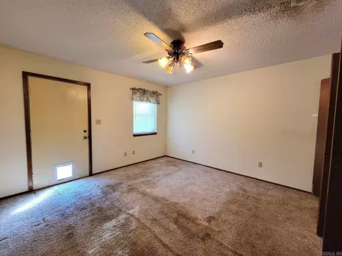 703 W Clark Ave, De Queen, AR 71832 photo 10
