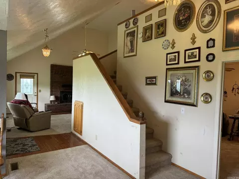 Entry Way - 687 Hyde Rd, Melbourne, AR 72556 photo 2 of 3