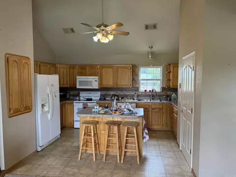 Kitchen - 687 Hyde Rd, Melbourne, AR 72556 photo 1 of 2