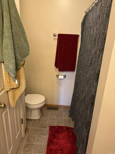 Bath - 687 Hyde Rd, Melbourne, AR 72556 photo 1 of 4