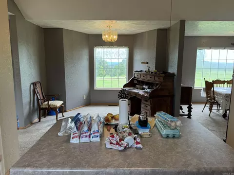 Dining - 687 Hyde Rd, Melbourne, AR 72556 photo 1 of 2