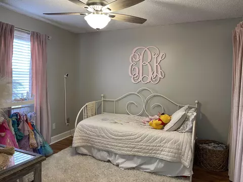 Bedroom - 201 Lynn Ln, Imboden, AR 72434 photo 2 of 3