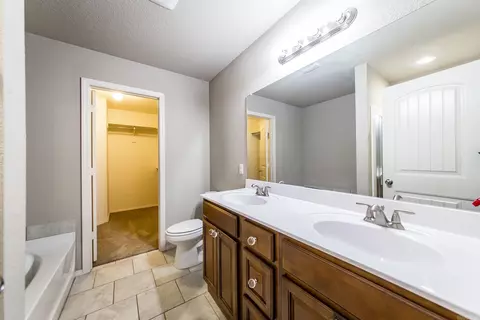 Bath - 22 Heelstone Dr, Cabot, AR 72023 photo 1 of 4