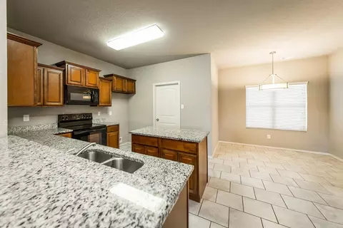 Kitchen - 22 Heelstone Dr, Cabot, AR 72023 photo 2 of 4