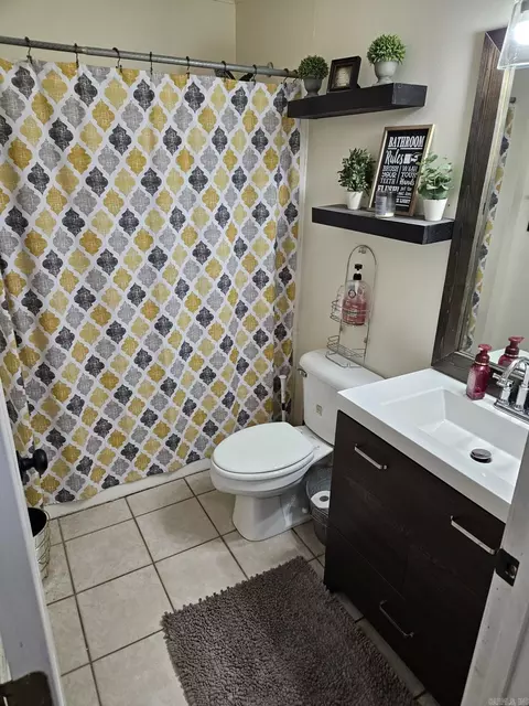 Bath - 133 Timberline Dr, Beebe, AR 72012 photo 3 of 3
