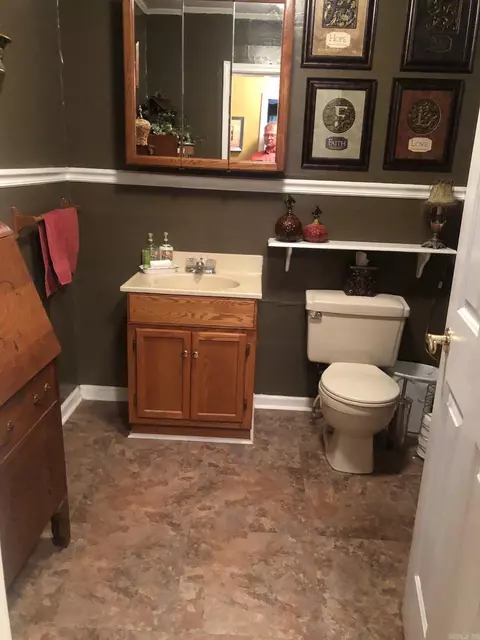 Bath - 708 W 6th St, Rector, AR 72461 photo 1 of 1