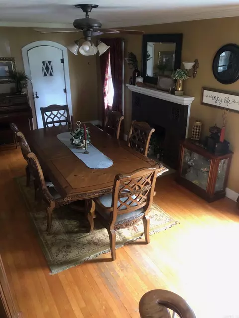Dining - 708 W 6th St, Rector, AR 72461 photo 1 of 3