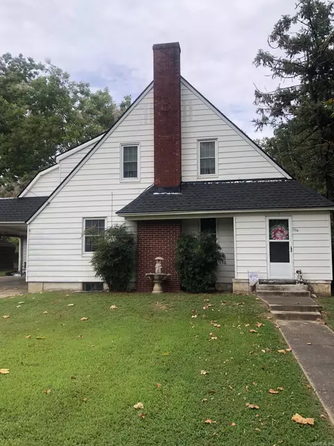 708 W 6th St, Rector, AR 72461