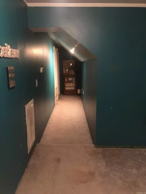 Entry Way - 708 W 6th St, Rector, AR 72461 photo 5 of 6