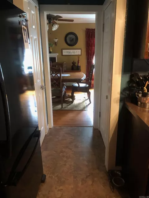 Entry Way - 708 W 6th St, Rector, AR 72461 photo 2 of 6