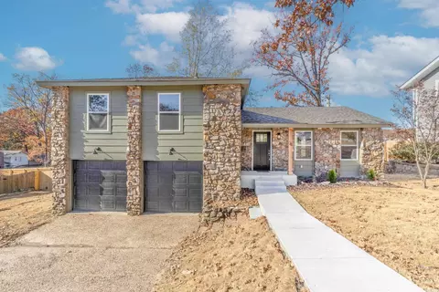 28 Coachlight Dr, Little Rock, AR 72227