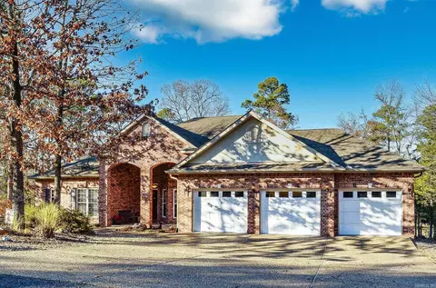 13 Busqueda Ln, Hot Springs Village, AR 71909