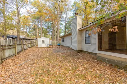 Exterior - 7 Kelli Ct, Little Rock, AR 72103 photo 2 of 3