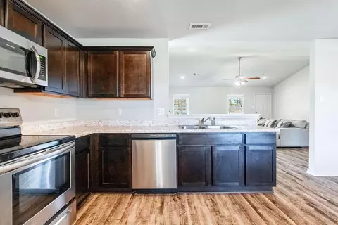 Kitchen - 6193 Saddle Hill Dr, Alexander, AR 72002 photo 3 of 3