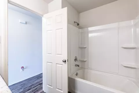 Bath - 6193 Saddle Hill Dr, Alexander, AR 72002 photo 4 of 4
