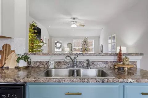 Kitchen - 908 Greystone Blvd, Cabot, AR 72023 photo 3 of 6