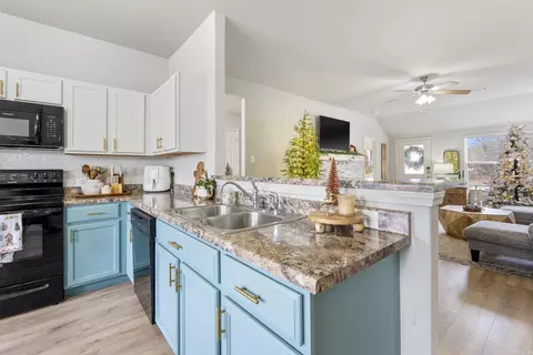 Kitchen - 908 Greystone Blvd, Cabot, AR 72023 photo 1 of 6