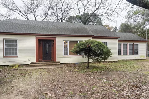 Exterior - 20 Sunny Gap Rd, Conway, AR 72032 photo 2 of 13