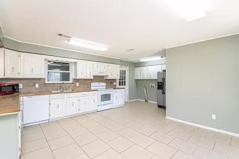 104 S Maple St, Bryant, AR 72022 photo 12