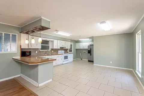 104 S Maple St, Bryant, AR 72022 photo 9