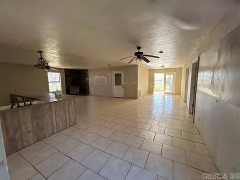 Living - 100 Foll Loop, Mountain View, AR 72560 photo 2 of 2