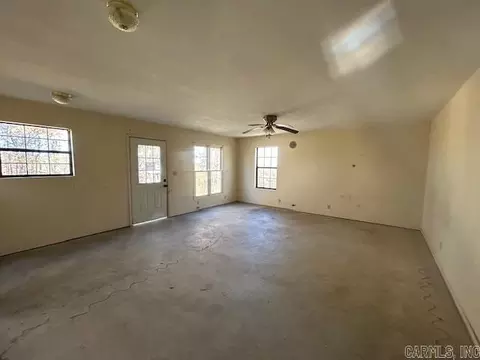Living - 100 Foll Loop, Mountain View, AR 72560 photo 1 of 2