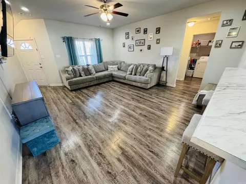 Living - 36 Bobby Cir, Cabot, AR 72023 photo 2 of 2