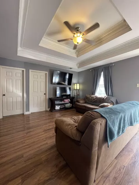 Living - 111 Eddy Dr, Ward, AR 72176 photo 2 of 6