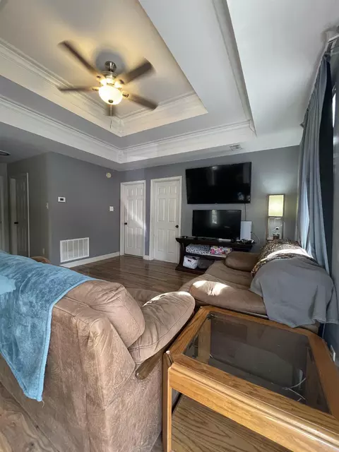 Living - 111 Eddy Dr, Ward, AR 72176 photo 4 of 6