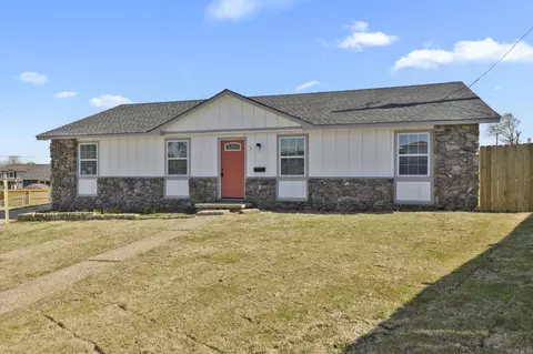 3 Pleasant Ct, Little Rock, AR 72211